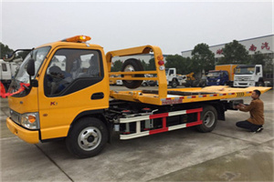 鼎湖哪里有拖车服务