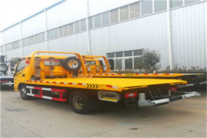 鼎湖附近拖车救援搭电